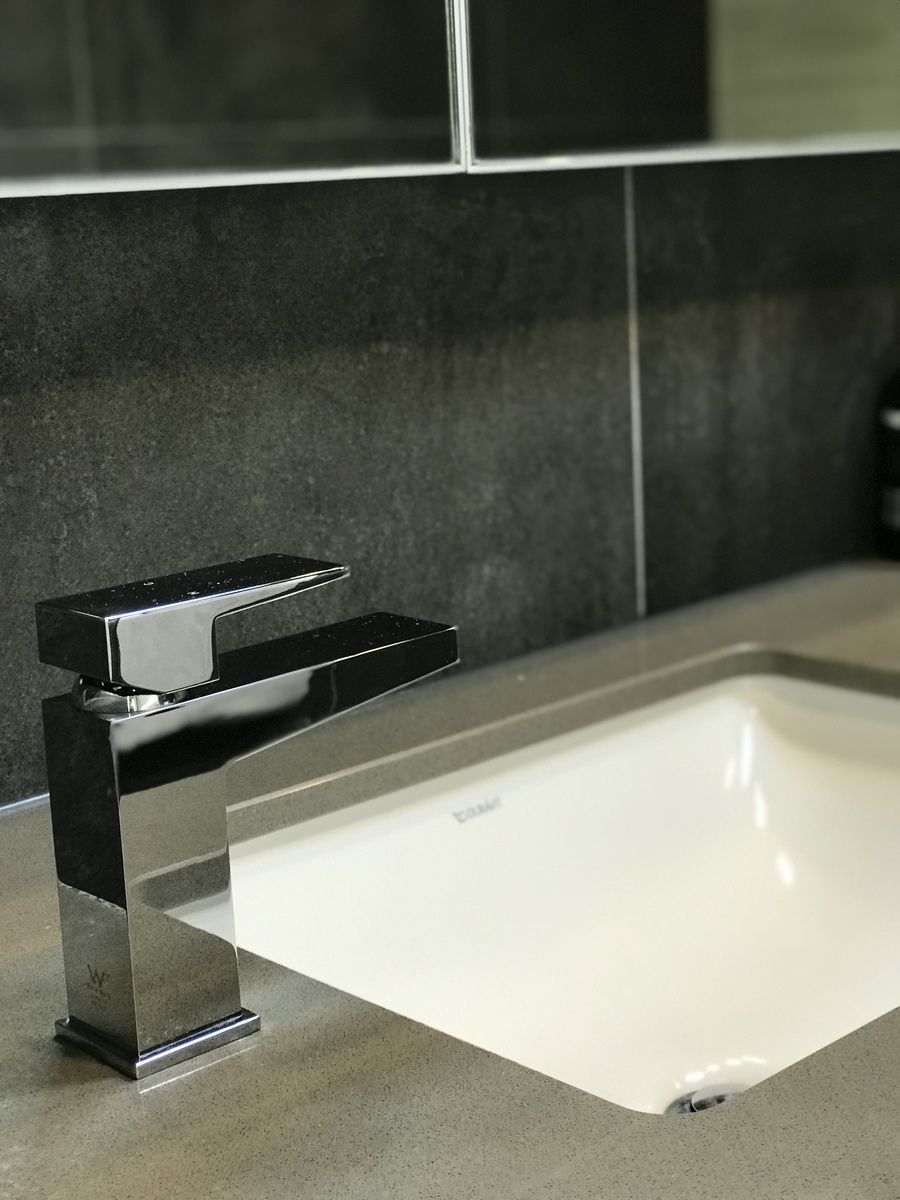 Bulimba Two-Bathroom and Kitchen Renovation