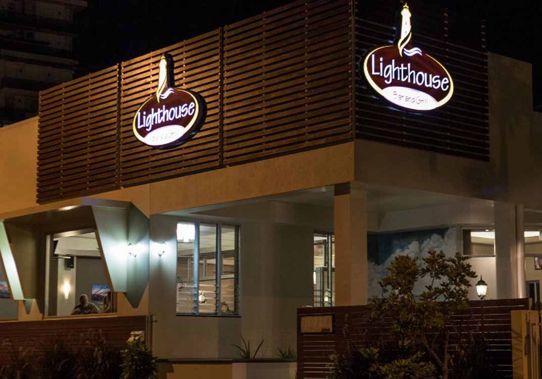 Lighthouse Bar & Grill 商业建筑改造