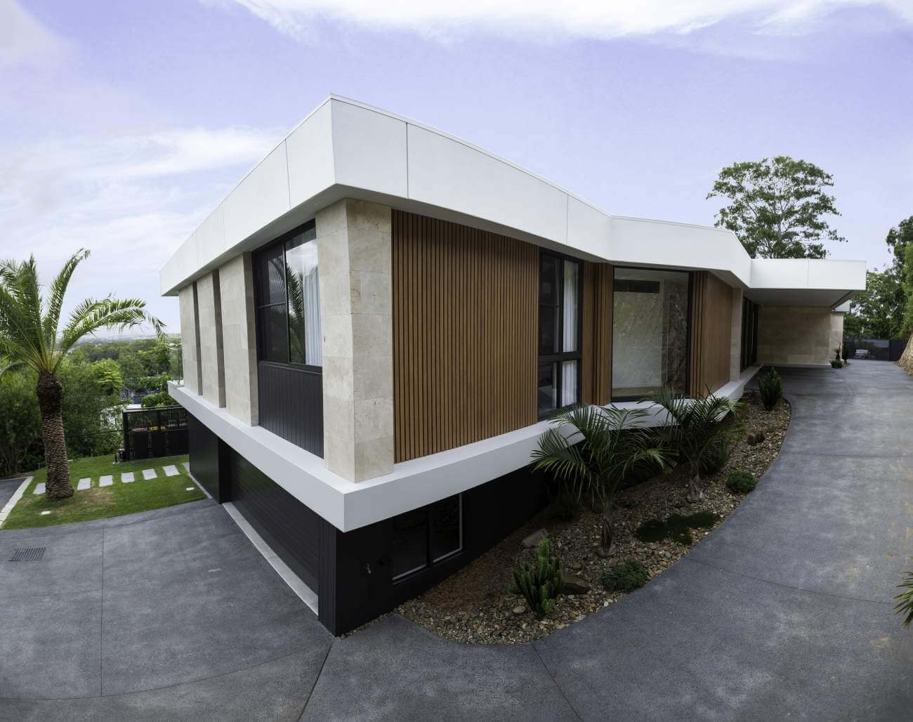 Cashmere 1, Burleigh Heads Holiday-Style Residence