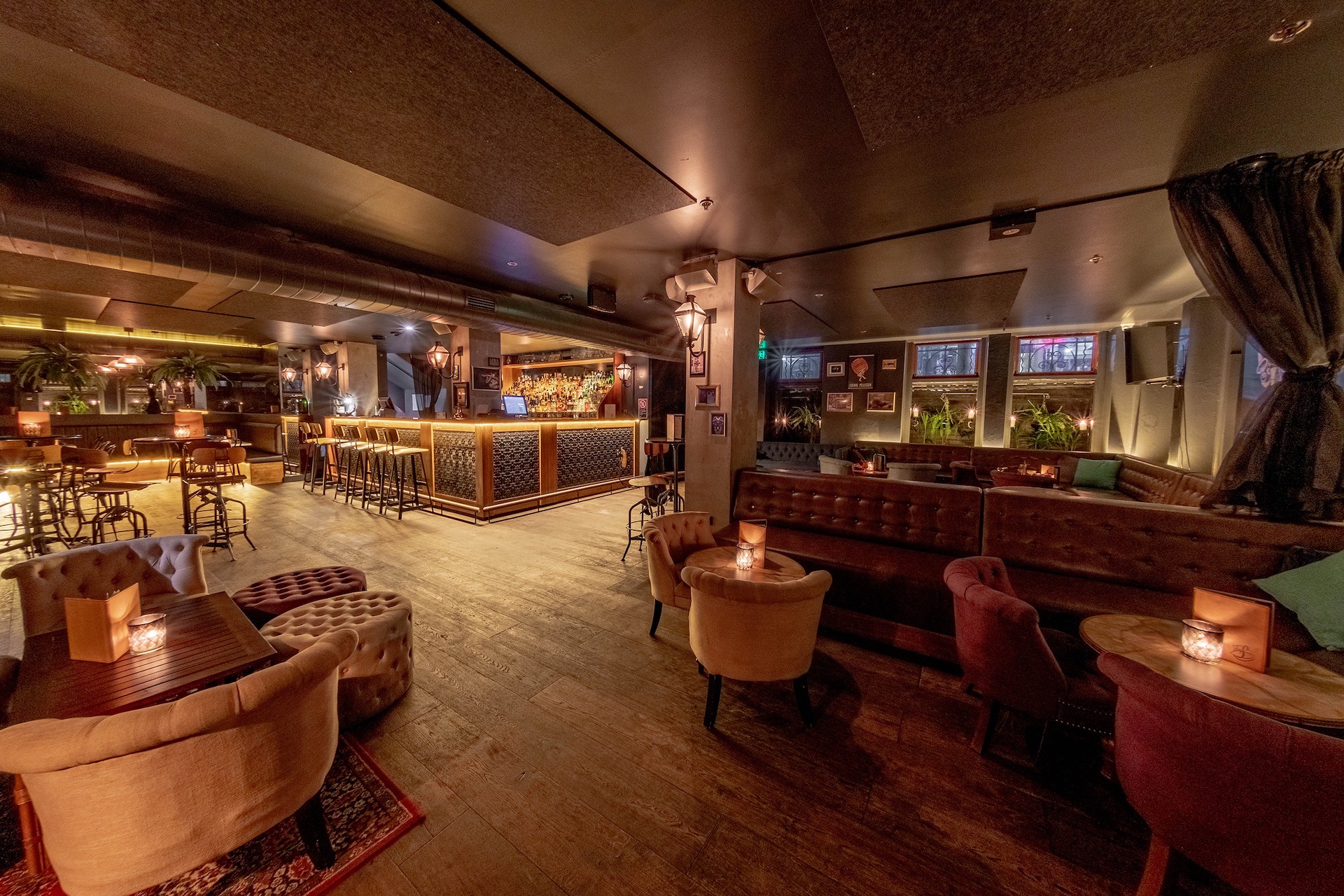 Underground Bar The Swinging Cat in Sydney CBD