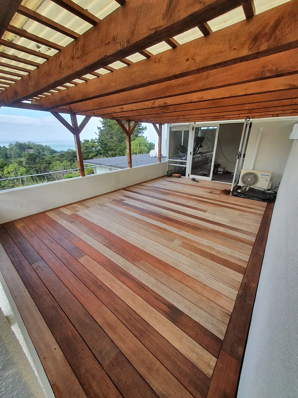 South Titirangi Internal Waterproofing and Floating Deck Project