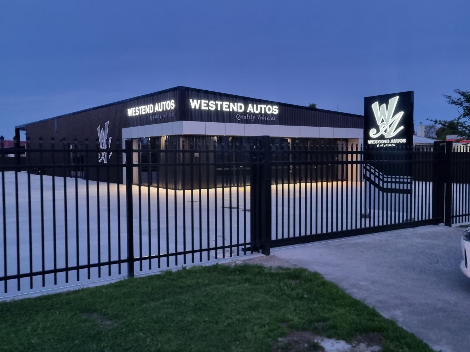 Westend Autos汽车展厅