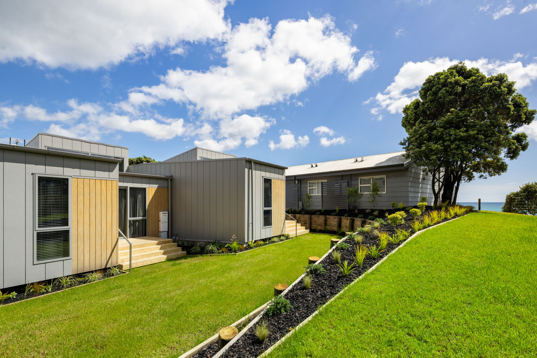 Tasman Tourism 泳池边住宿单元