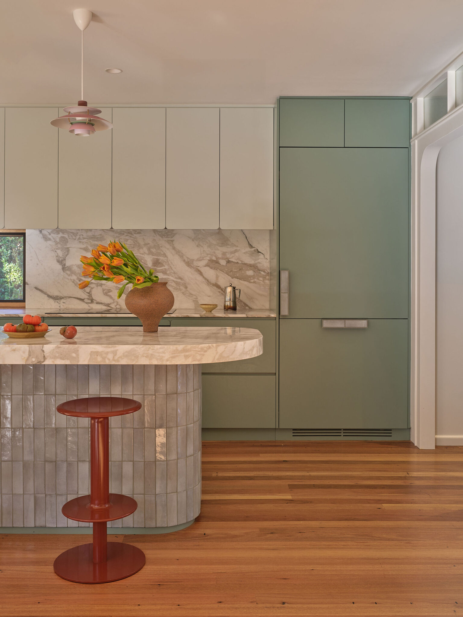 Hughes Central: A Renewed Old House in Canberra