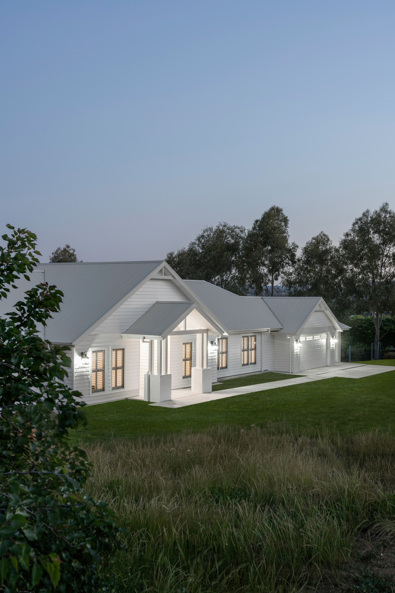 Peppermint: Hampton Style Custom Residence