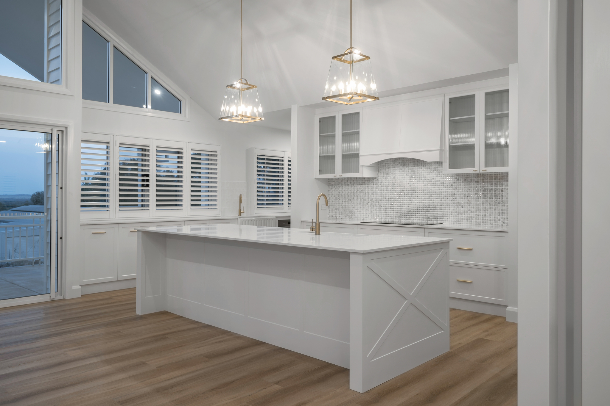 Peppermint: Hampton Style Custom Residence