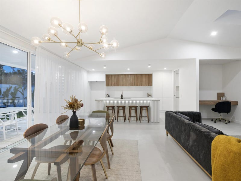 Mallawa Drive Residence in Palm Beach