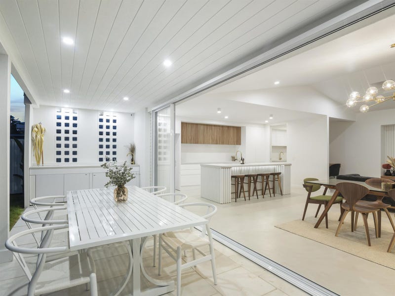 Mallawa Drive Residence in Palm Beach