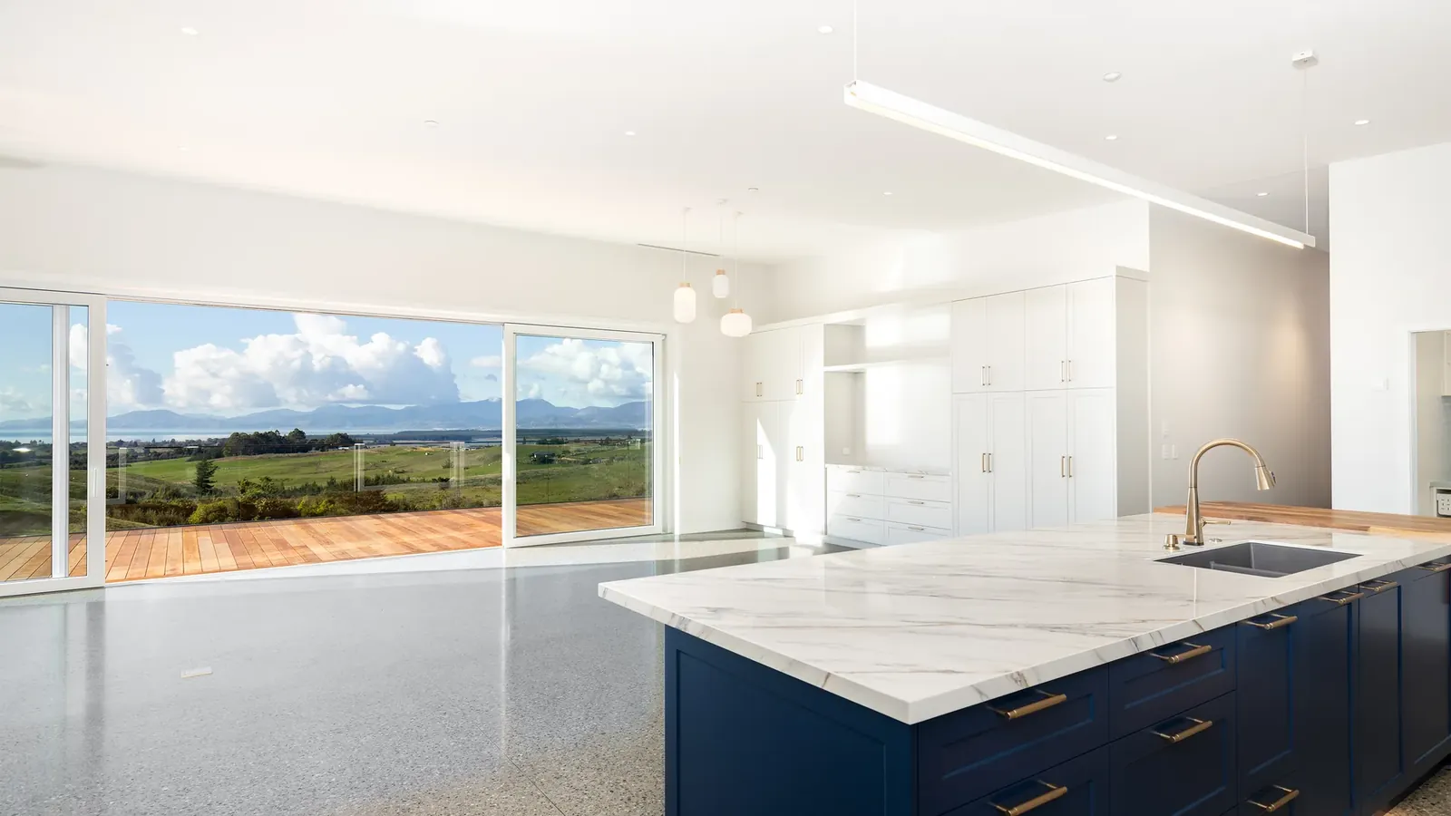 Blue House, Upper Moutere, exposed aggregate concrete floor