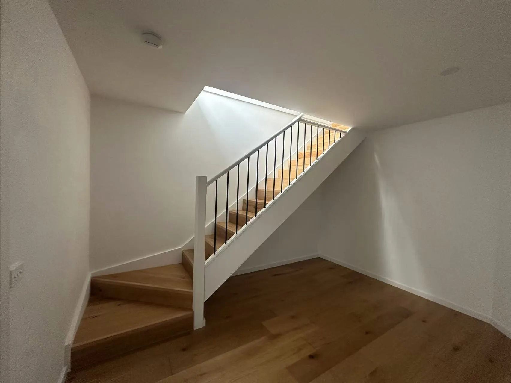 Four Three-Storey Townhouses Project in Reservoir