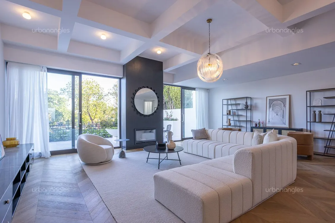 Caulfield South Custom Family Home