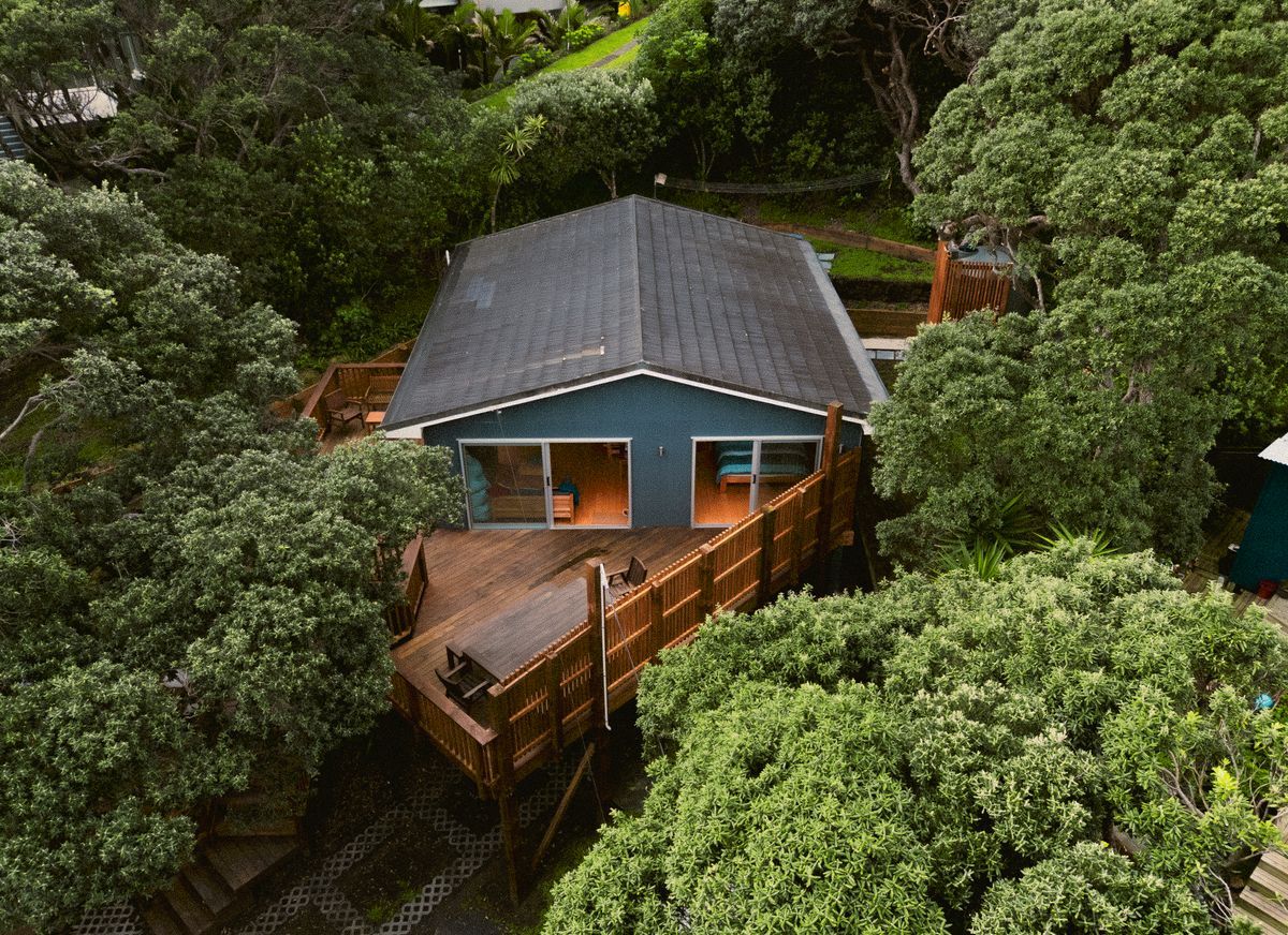 North Piha 海边小屋整体翻新加建