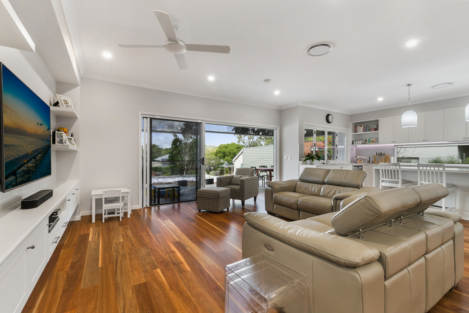 Somerset: Custom Home on a Sloping Block
