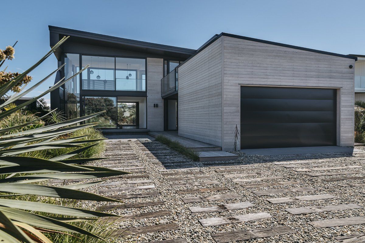 Omaha Steel and Cedar Architect-Designed Residence