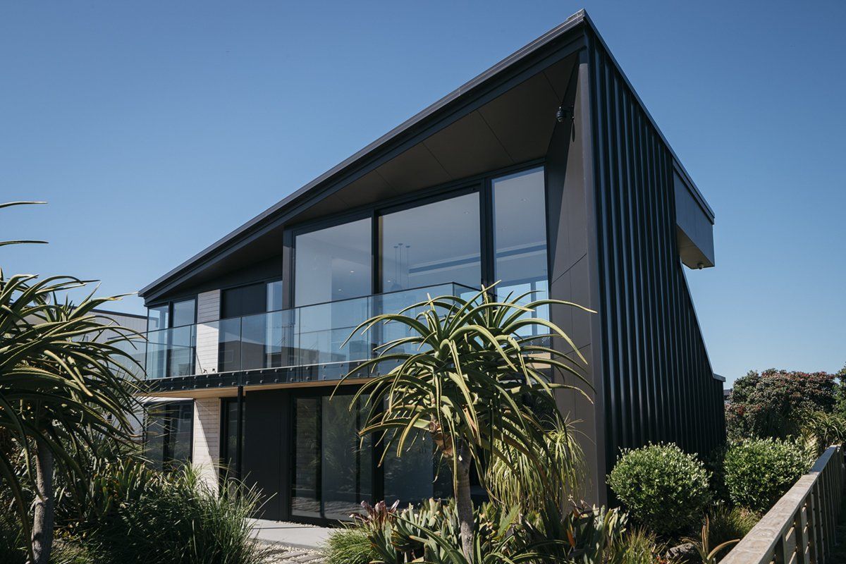 Omaha Steel and Cedar Architect-Designed Residence