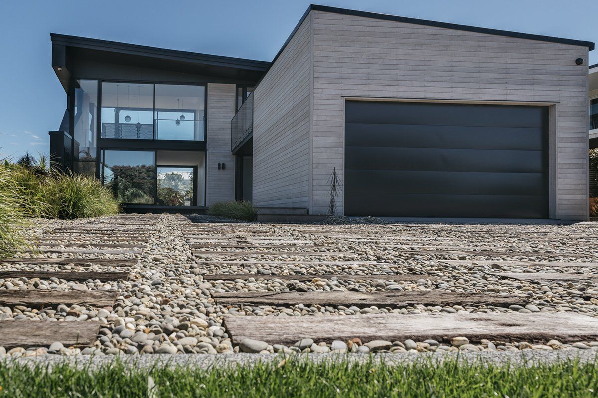 Omaha Steel and Cedar Architect-Designed Residence