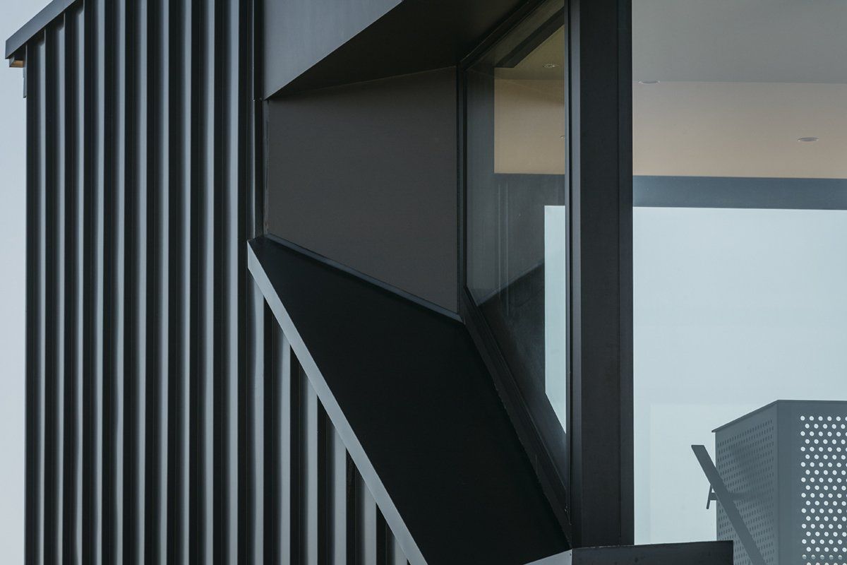Omaha Steel and Cedar Architect-Designed Residence