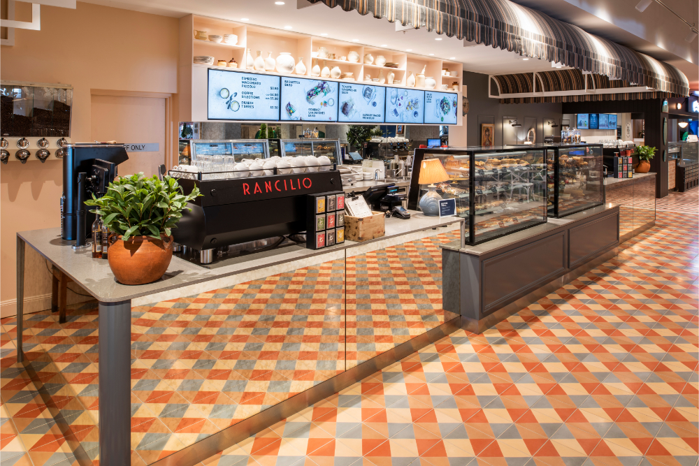 تجديد منطقة تناول الطعام Zest Eatery في West HQ