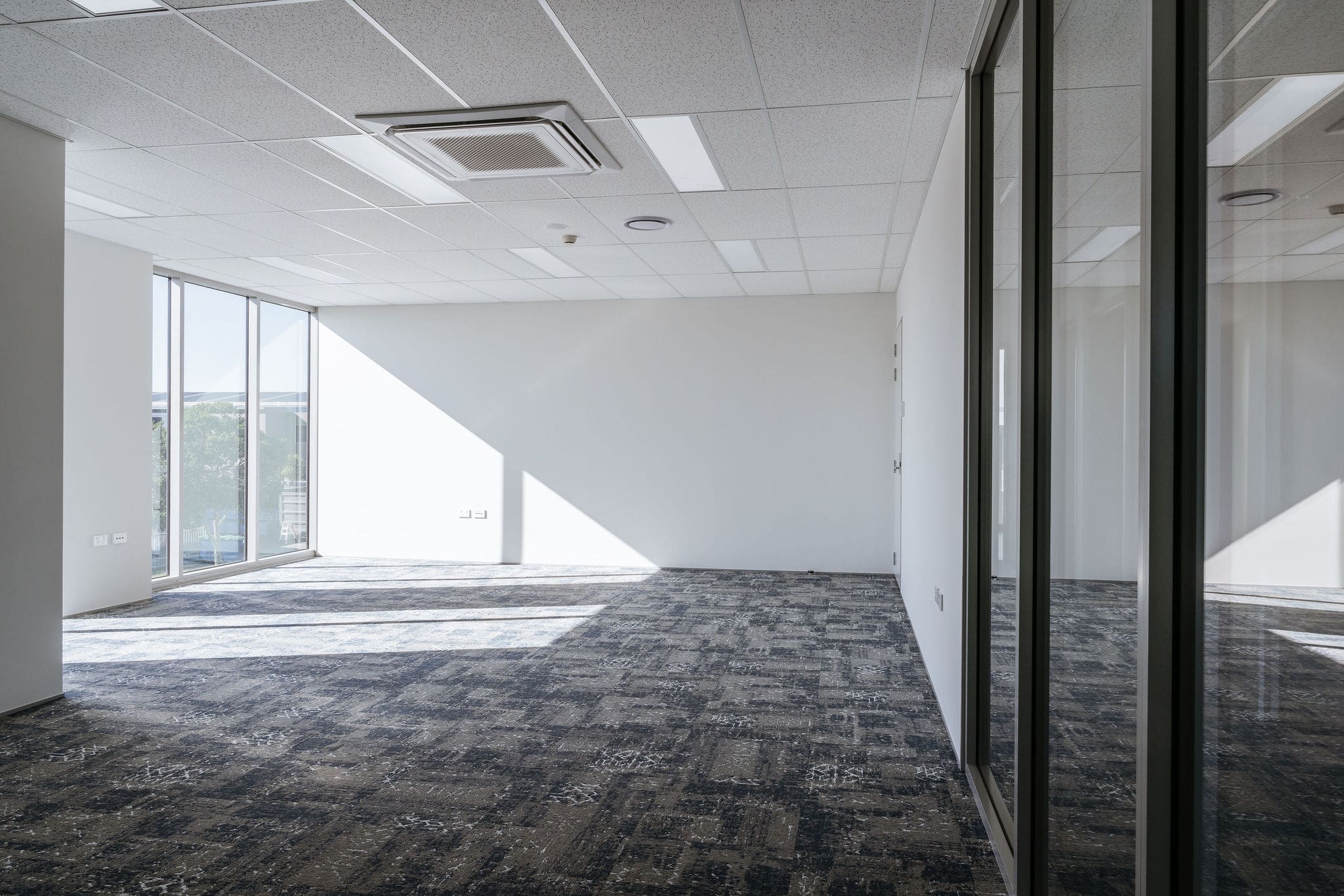 2 Cessna Place Commercial Facility