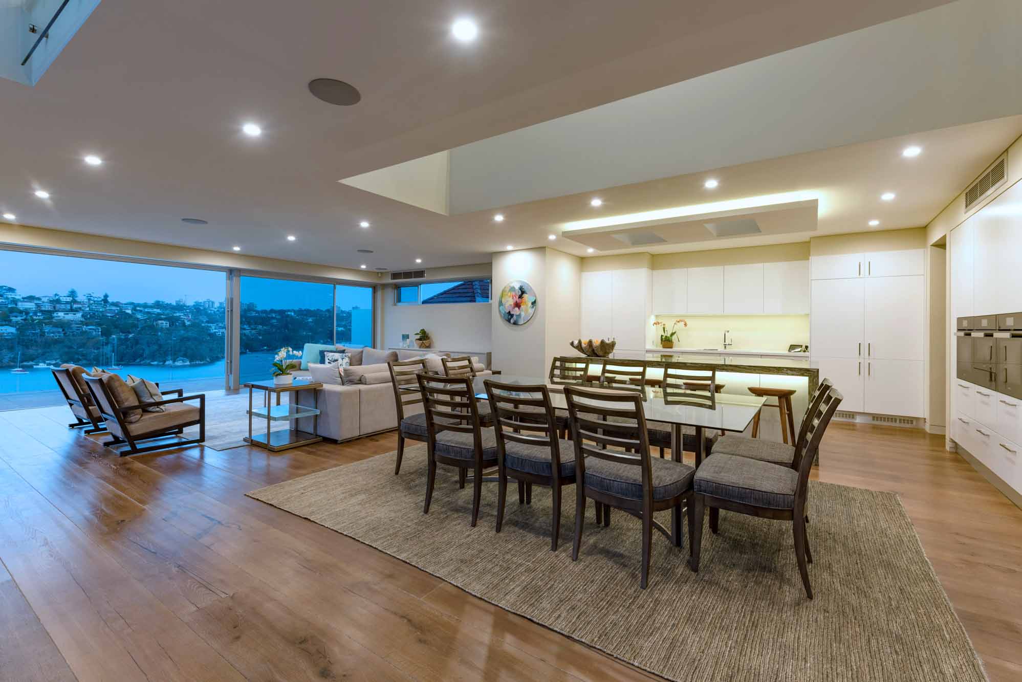 Three-Storey Elevator Villa Overlooking The Spit Bridge