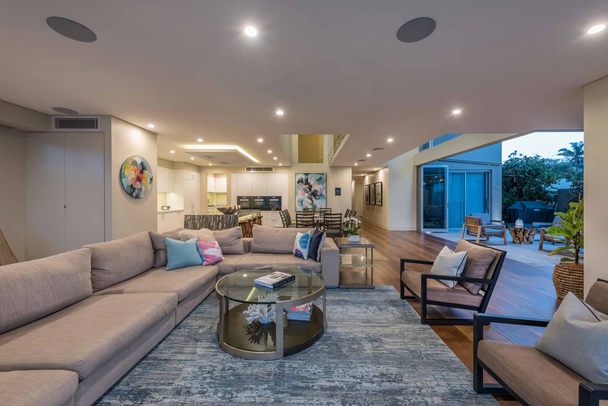 Three-Storey Elevator Villa Overlooking The Spit Bridge
