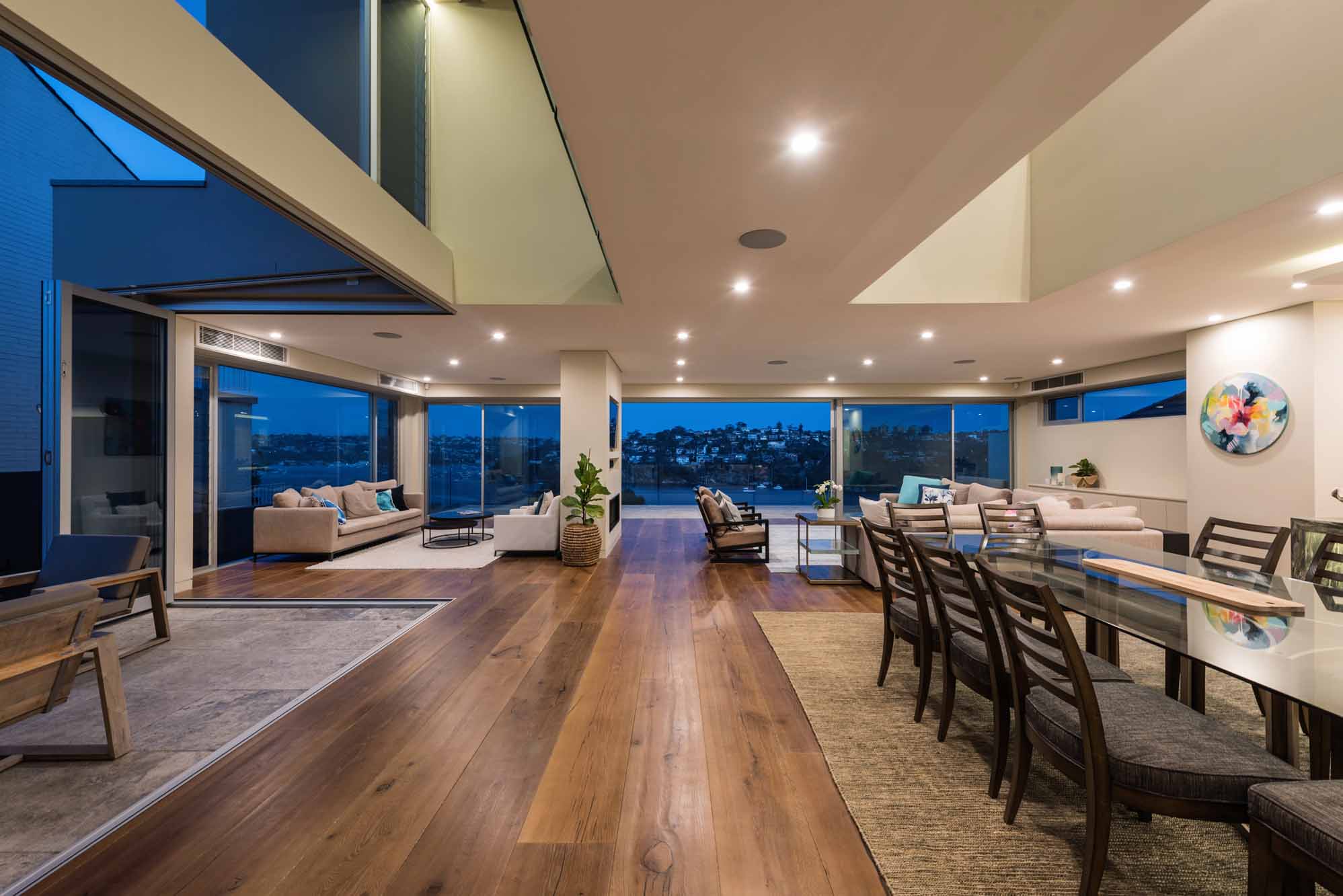 Three-Storey Elevator Villa Overlooking The Spit Bridge