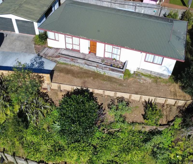 Birkdale Retaining Wall Rebuild and Extension