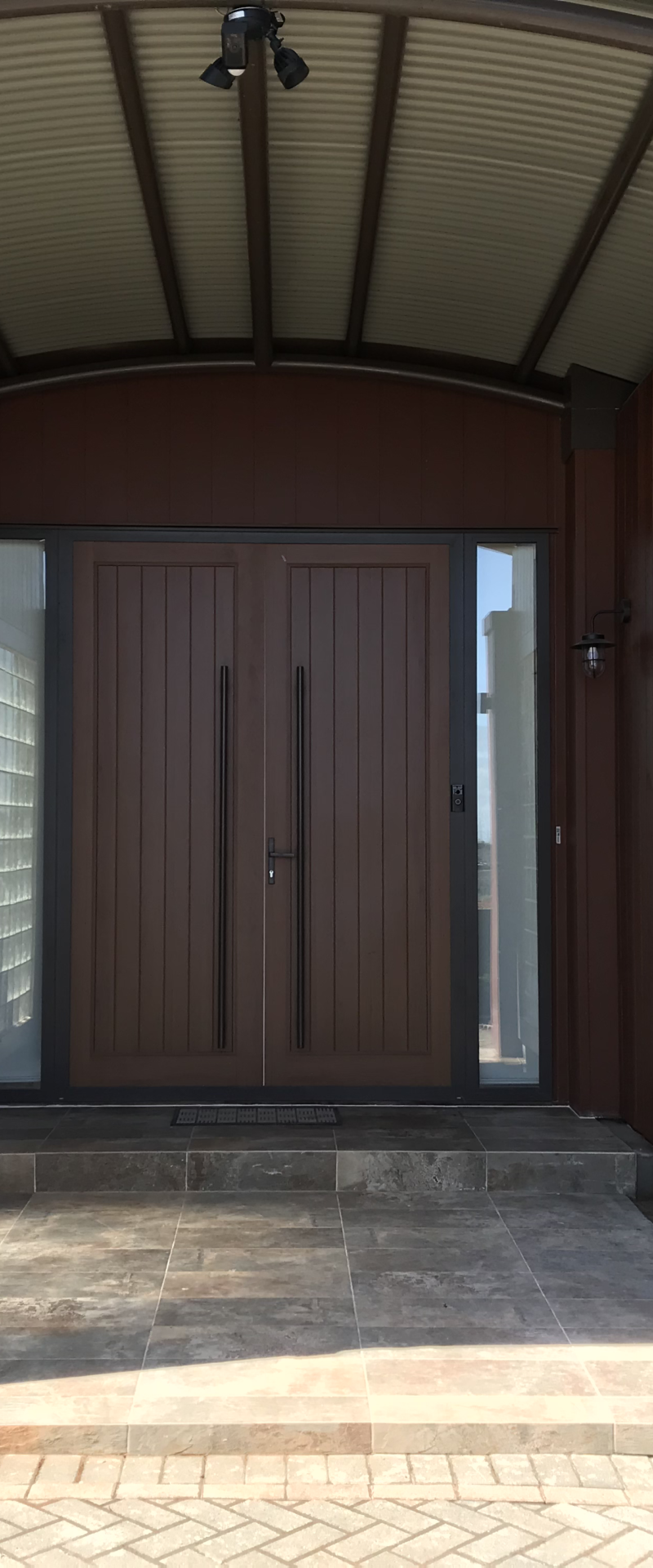 Hillsborough Residential Glass Brick Feature Wall and Entry Renovation