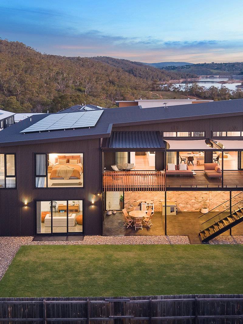 منزل جديد بطراز صناعي حديث في East Jindabyne