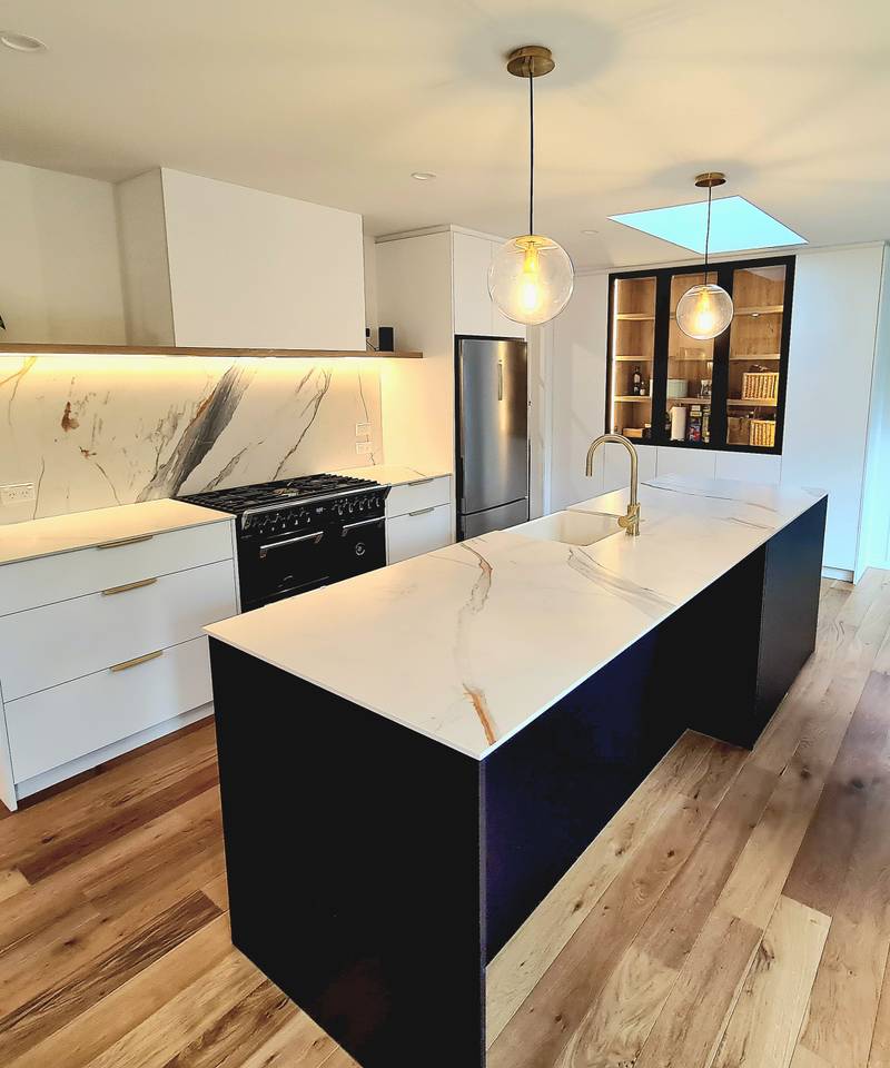 Laingholm Modern Mixed Kitchen Renovation