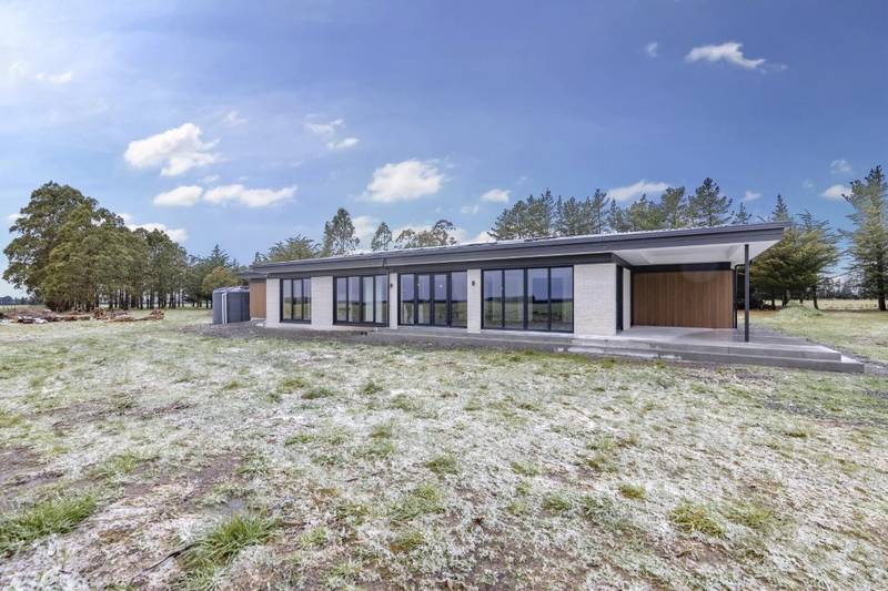 Oxford Rural Off-Grid High Performance Home