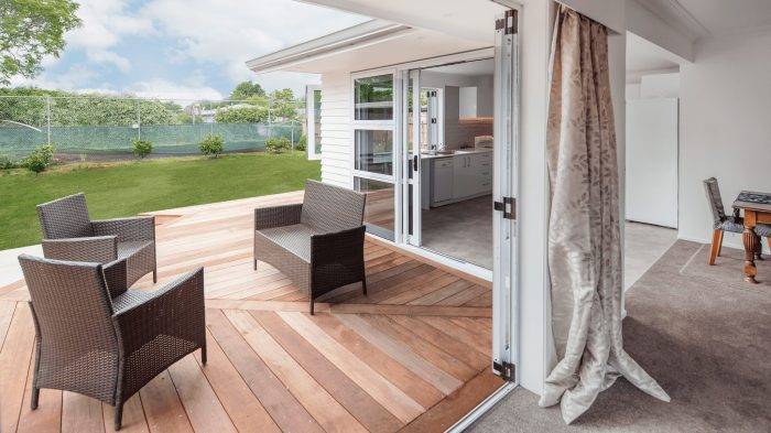 Hamilton Terrace Deck and Outdoor Living Space
