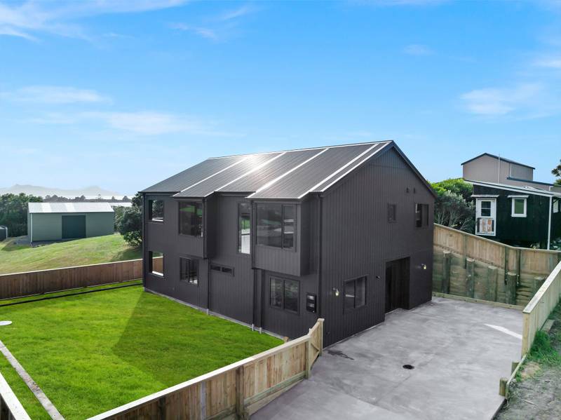 Modern barn style home in Waipu, ideal for a growing family