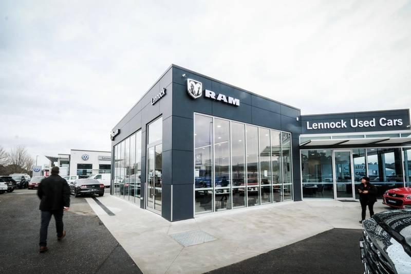 Phillip Lennock Ram 二手車展廳擴建翻新