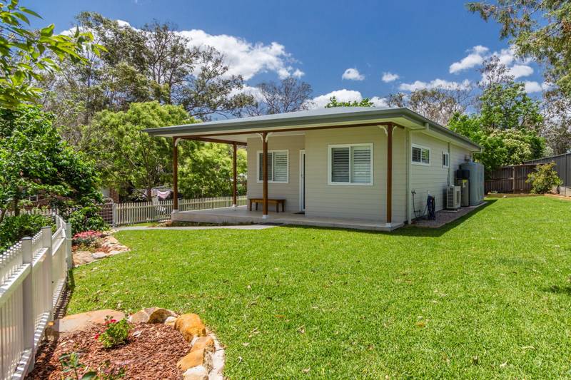 Douglas Park Country Style Backyard Cottage
