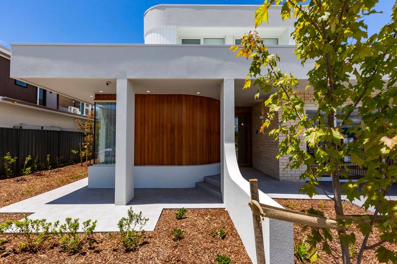 Whitlam House: Nhà ở mới xây dựng tại Canberra