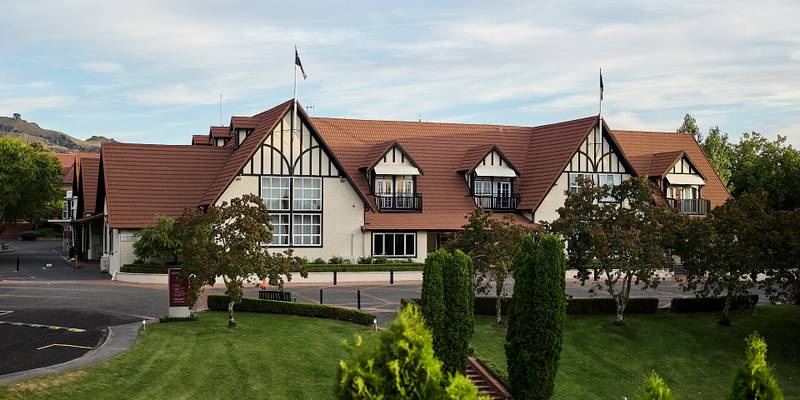 Woodford House 教育建筑项目