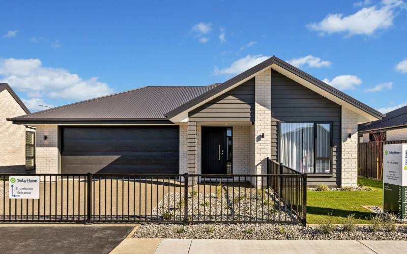 The Earlsbrook Display Home, 21 Strouts Drive