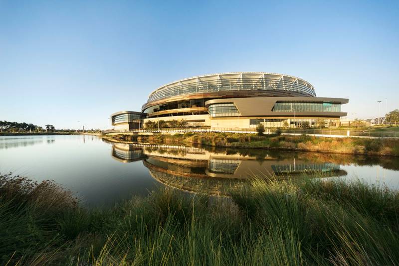 Optus Stadium锌板幕墙包覆工程