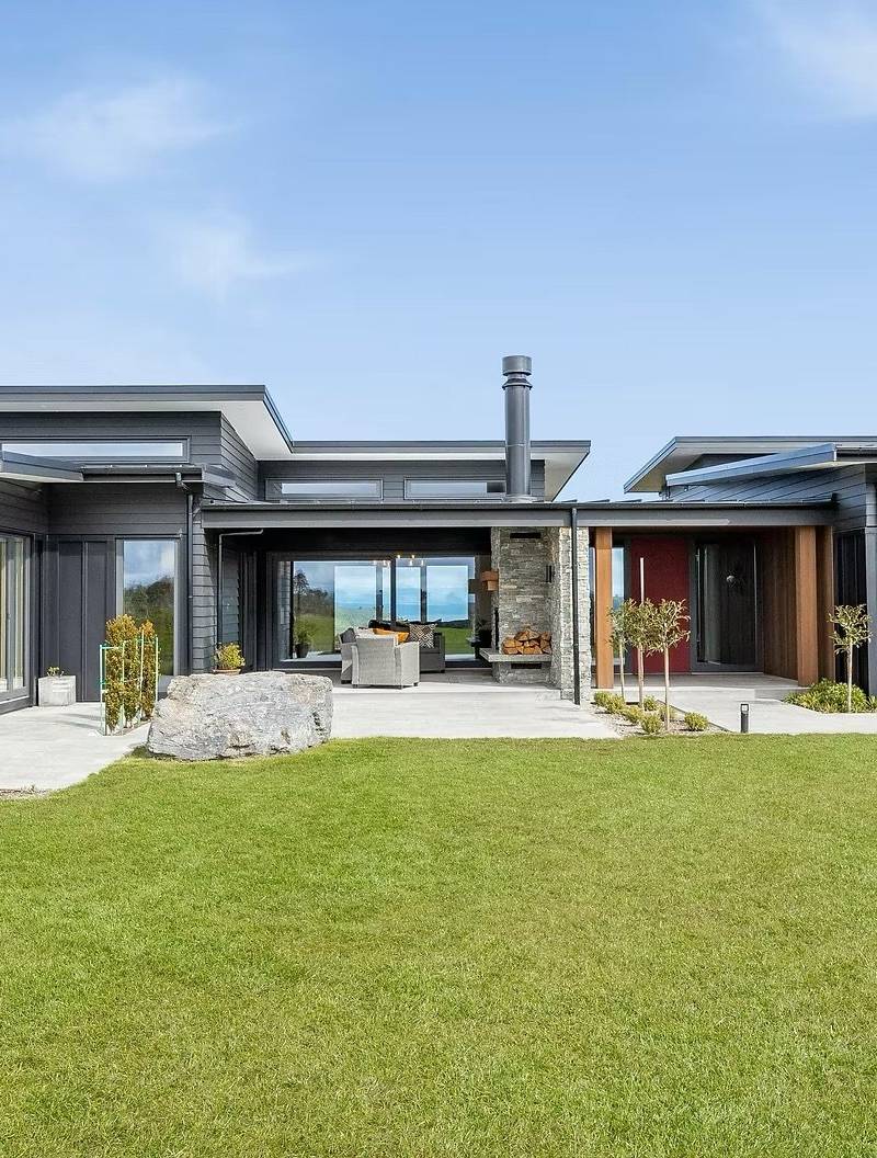 Hearts to the Wilderness: Taupo Lake Residence