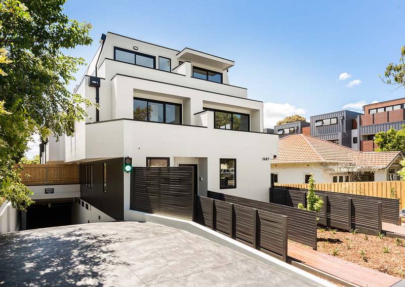 Glen Iris 8 Townhouses Project