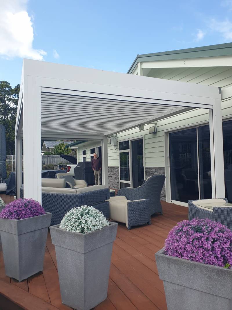 Kinloch Residential Electric Louvre Awning Installation