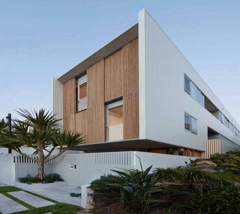 Mermaid Beach Beachfront Residence