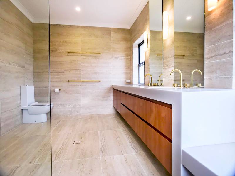 Cải tạo 3 phòng tắm tại Portside Place, Bulimba