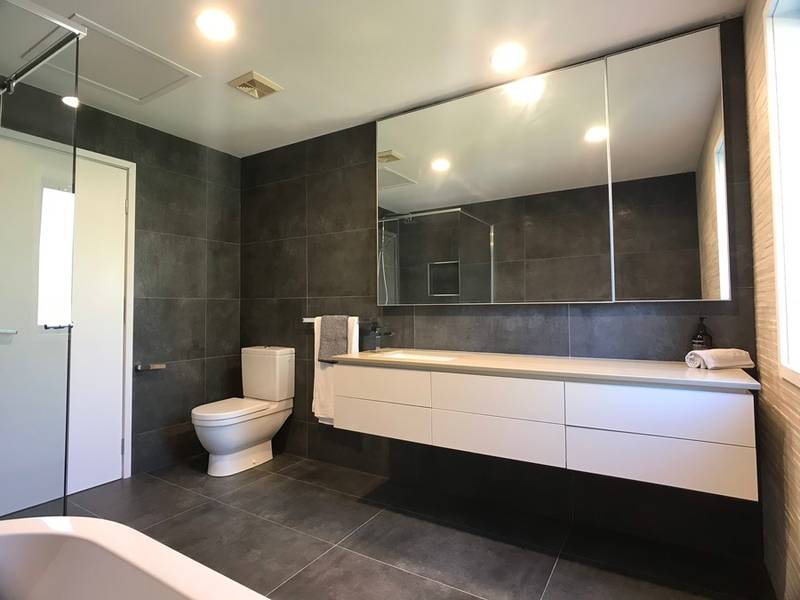 Cải tạo hai phòng tắm và nhà bếp tại Bulimba