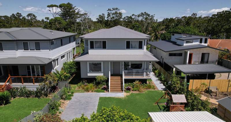 Narrabeen Lake 湖畔寧靜住宅