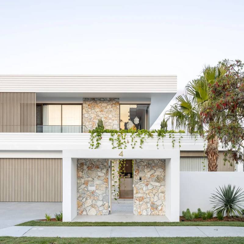 Burleigh Heads 现代海岸风住宅
