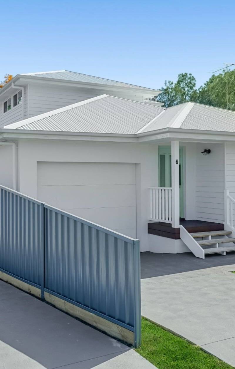 Oak Flats Dual Residences Break Suburb Sales Record