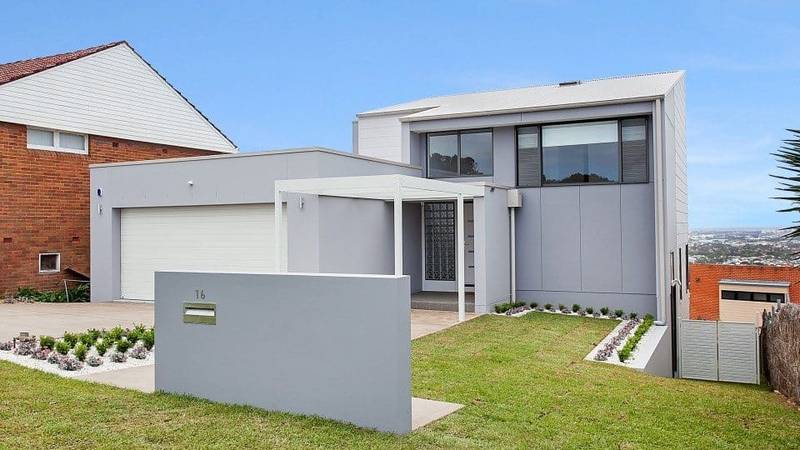 Split-Level Home on Merewether Hilltop